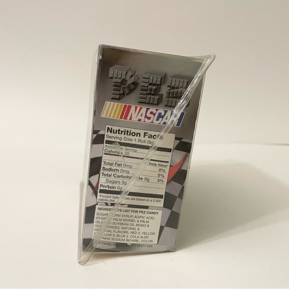 NASCAR Matt Kenseth #17 Hauler & Helmet PEZ Dispensers Gift Set - Picture 5 of 16